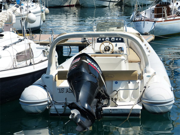 outboard engine